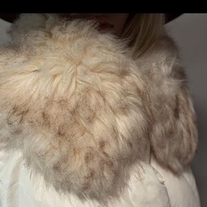 Elegant White Nutria Fur Collar Women's